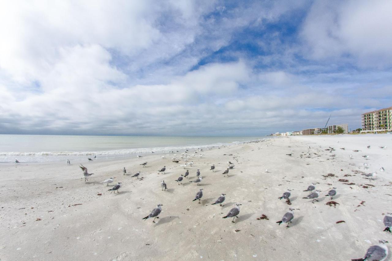 301 Beach Place Condos St. Pete Beach Ngoại thất bức ảnh