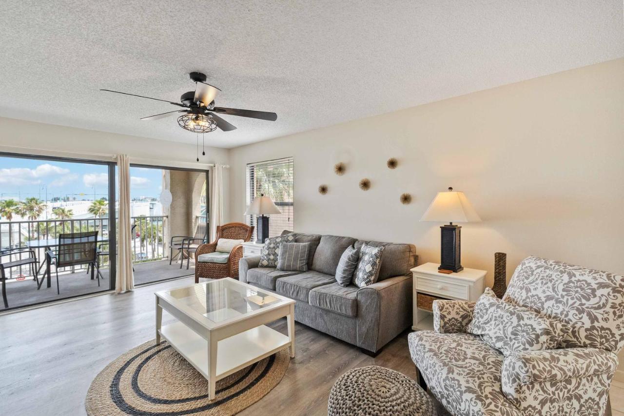 301 Beach Place Condos St. Pete Beach Ngoại thất bức ảnh