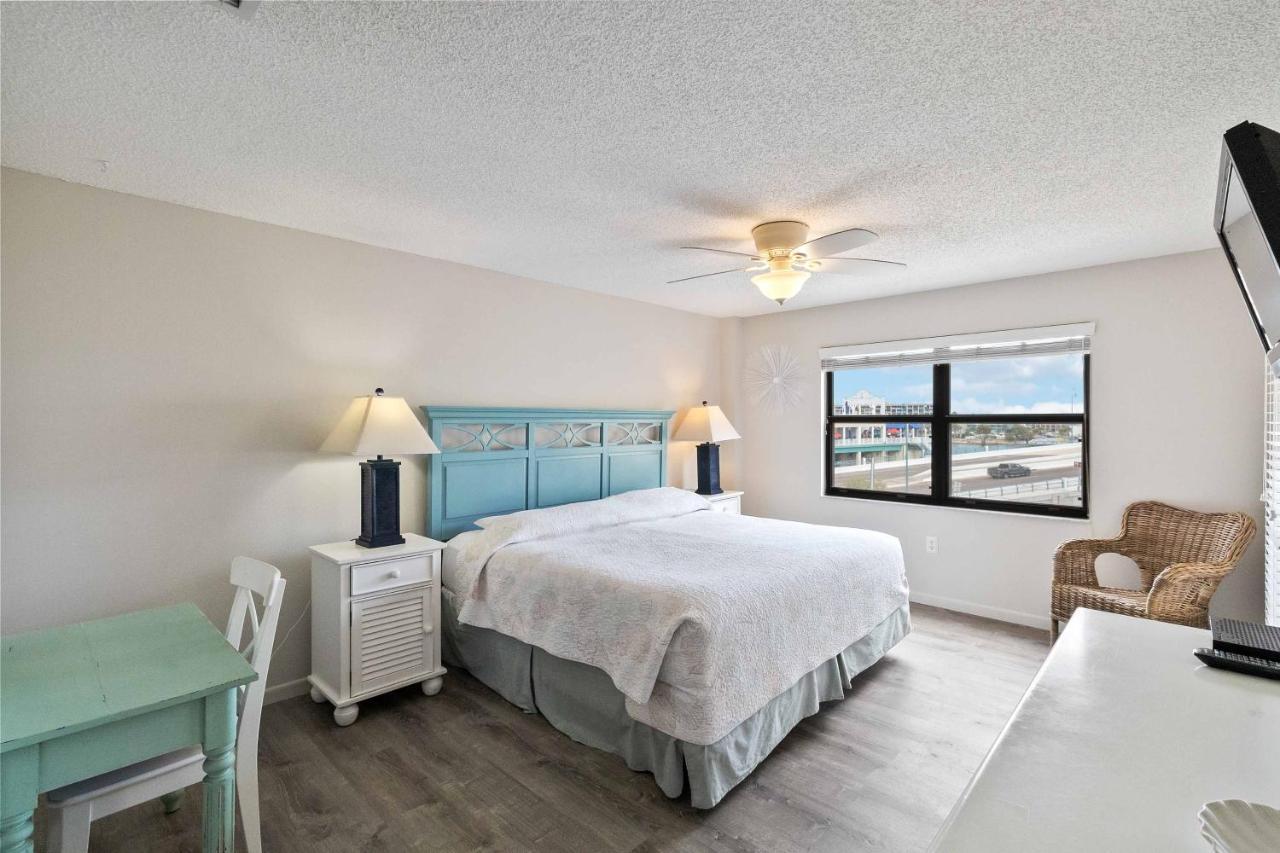 301 Beach Place Condos St. Pete Beach Ngoại thất bức ảnh