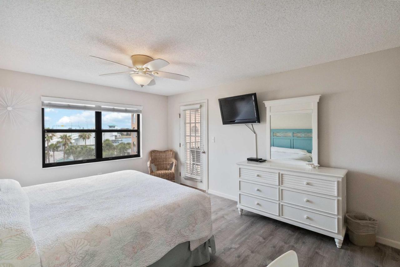 301 Beach Place Condos St. Pete Beach Ngoại thất bức ảnh
