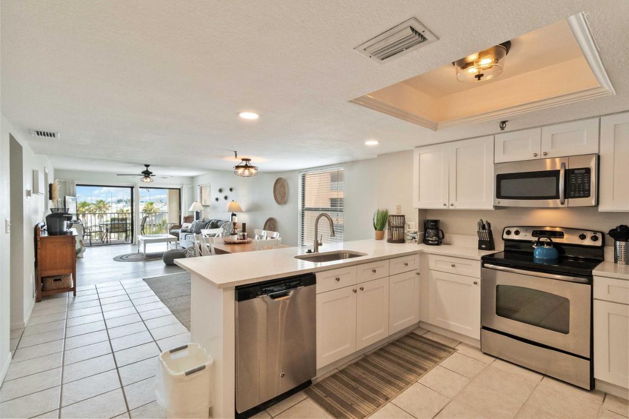301 Beach Place Condos St. Pete Beach Ngoại thất bức ảnh