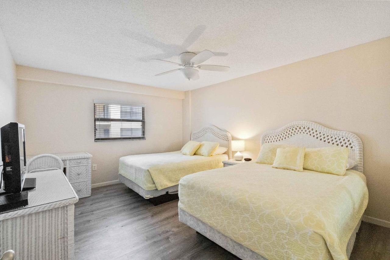 301 Beach Place Condos St. Pete Beach Ngoại thất bức ảnh